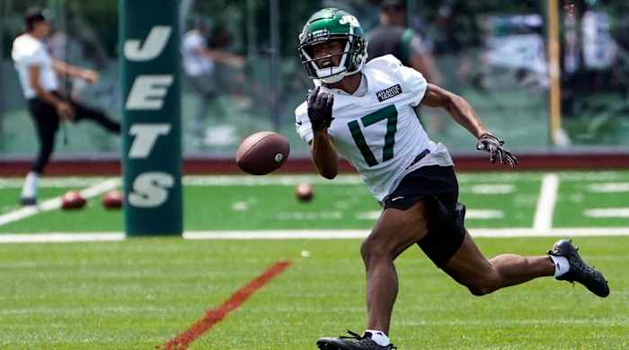 New York Jets wide receiver Garrett Wilson takes part in drills at the NFL football team’s practice facility, Tuesday, June 14, 2022, in Florham Park, N.J.