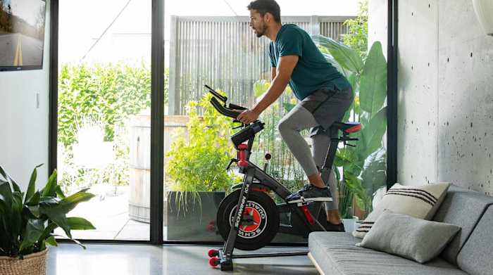 Schwinn-IC4-Indoor-Cycling-Bike_Hero