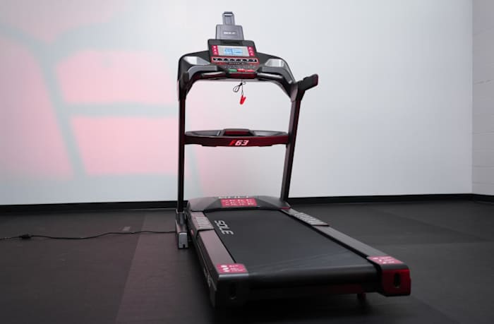 Sole F63 Treadmill_7
