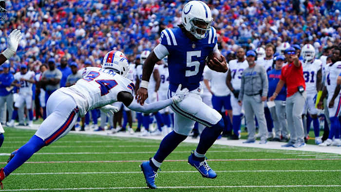 Colts quarterback Anthony Richardson breaks a tackle