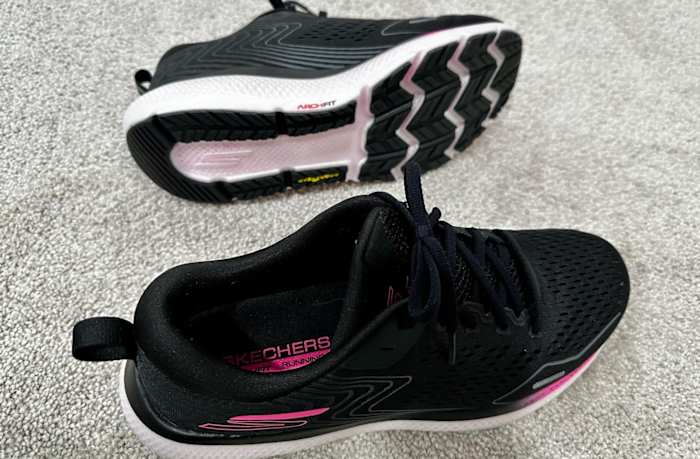 Skechers GO RUN Ride 11