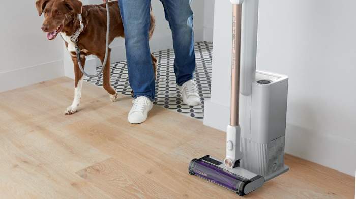 Shark® Cordless Detect Pro™ Auto-Empty System with QuadClean™ Multi-Surface Brushroll