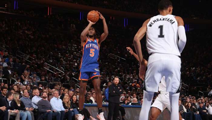Quickley (5) puts up a shot in Wednesday's win over San Antonio