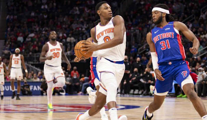 Barrett drives against the Pistons in a 2021 game