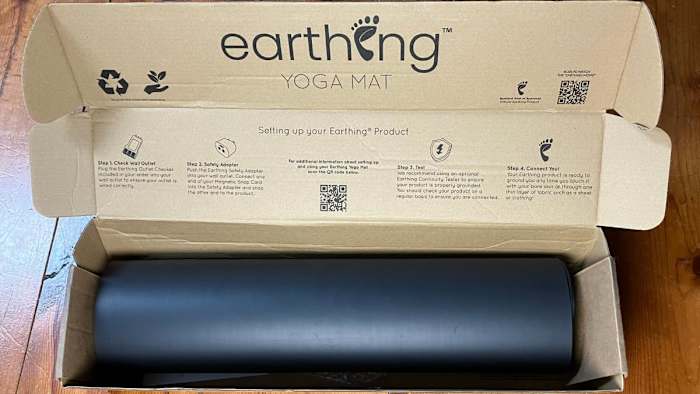 earthing yoga mat in the box