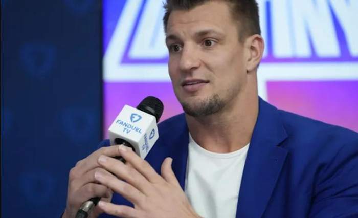 Gronkowski is taking his LA Bowl hosting duties seriously