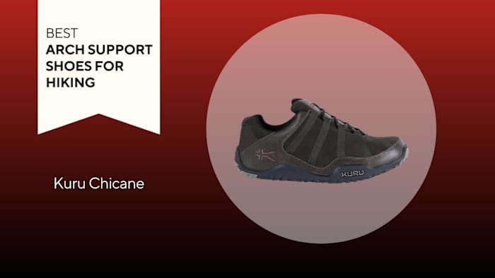 An image of a Kuru Chicane shoe against a red background.