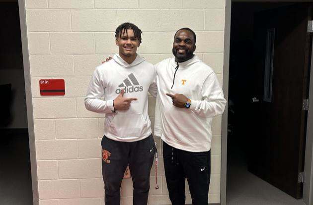 2025 4-star LB Jaedon Harmon with Tennessee Volunteers LBs coach Brian Jean-Mary. (Photo courtesy of Jaedon Harmon)