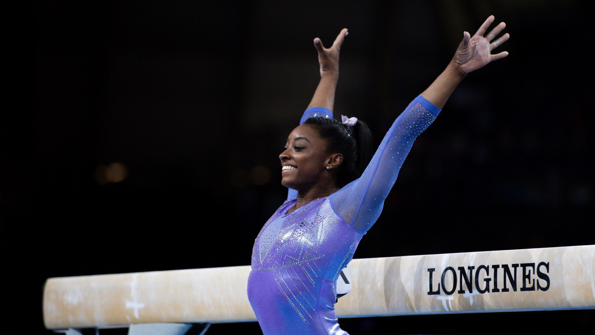 Simone Biles breaks medal record