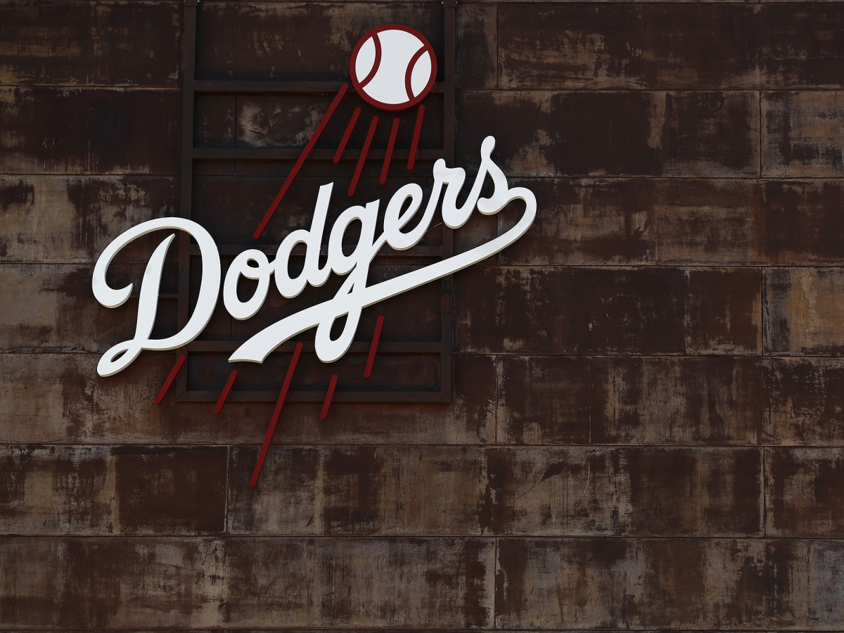 dodgers-logo-glendale-spring-training.jpg