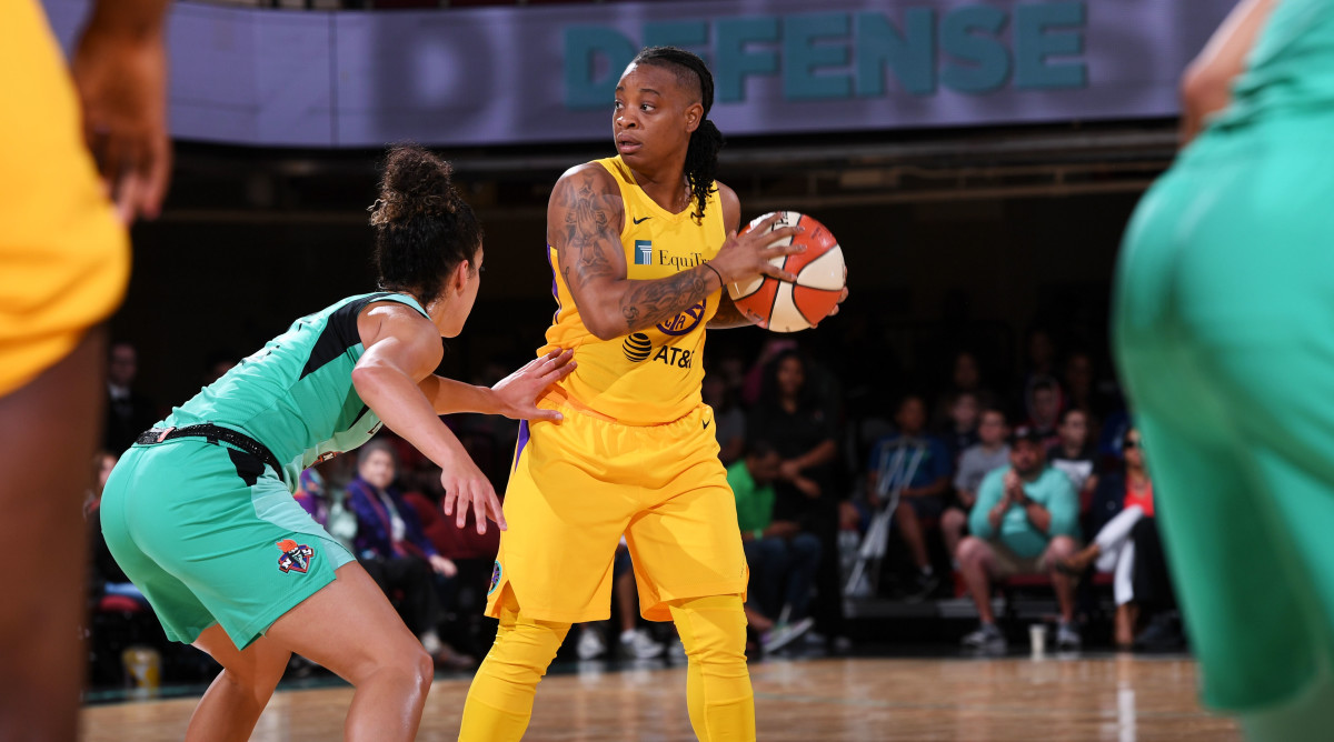 riquna_williams_los_angeles_sparks_.jpg