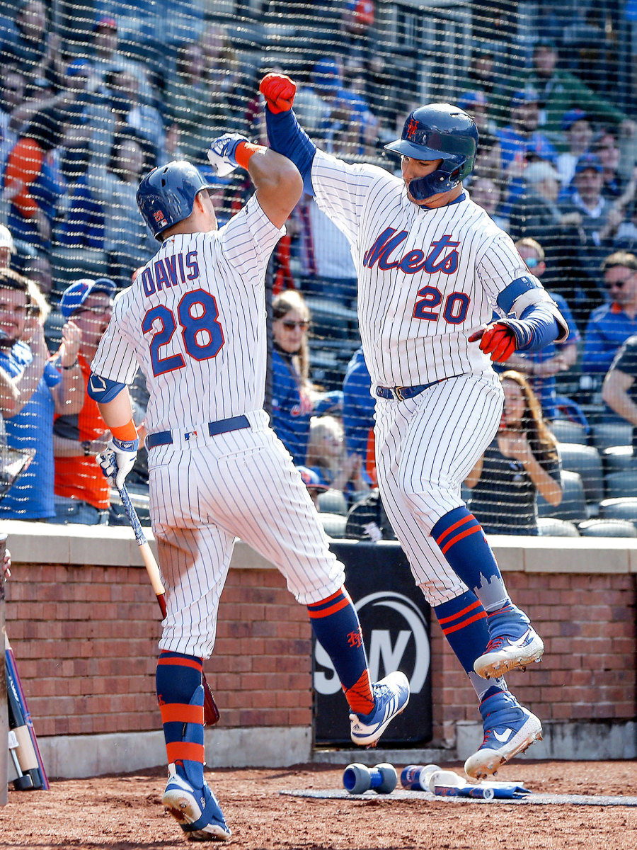 pete-alonso-celebration.jpg