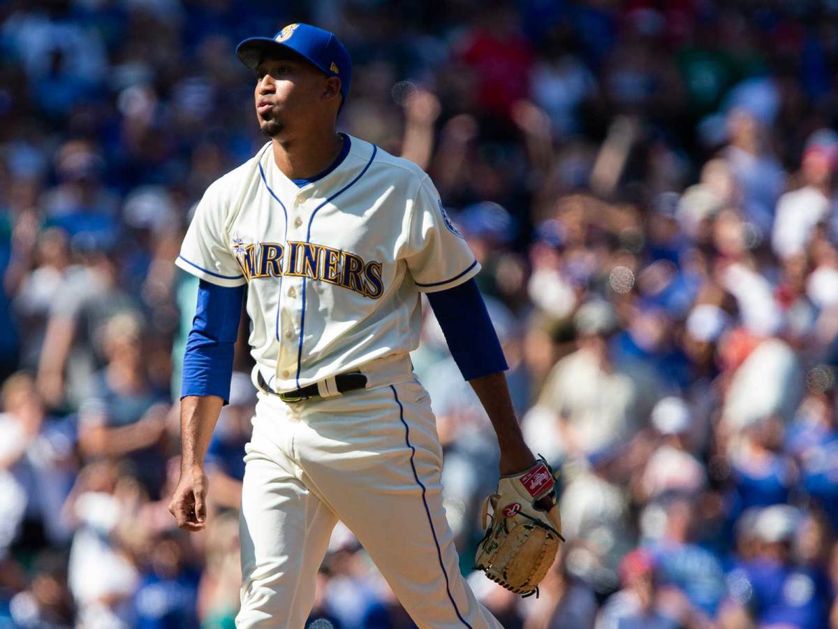 edwin-diaz-saves-record.jpg