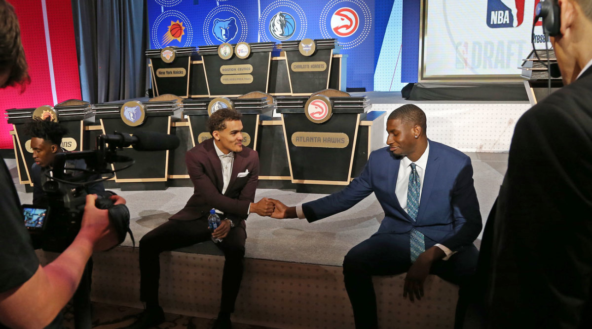 trae-young-jaren-jackson.jpg