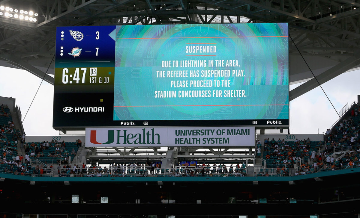 mmqb-week-1-dolphins-titans-deiay.jpg