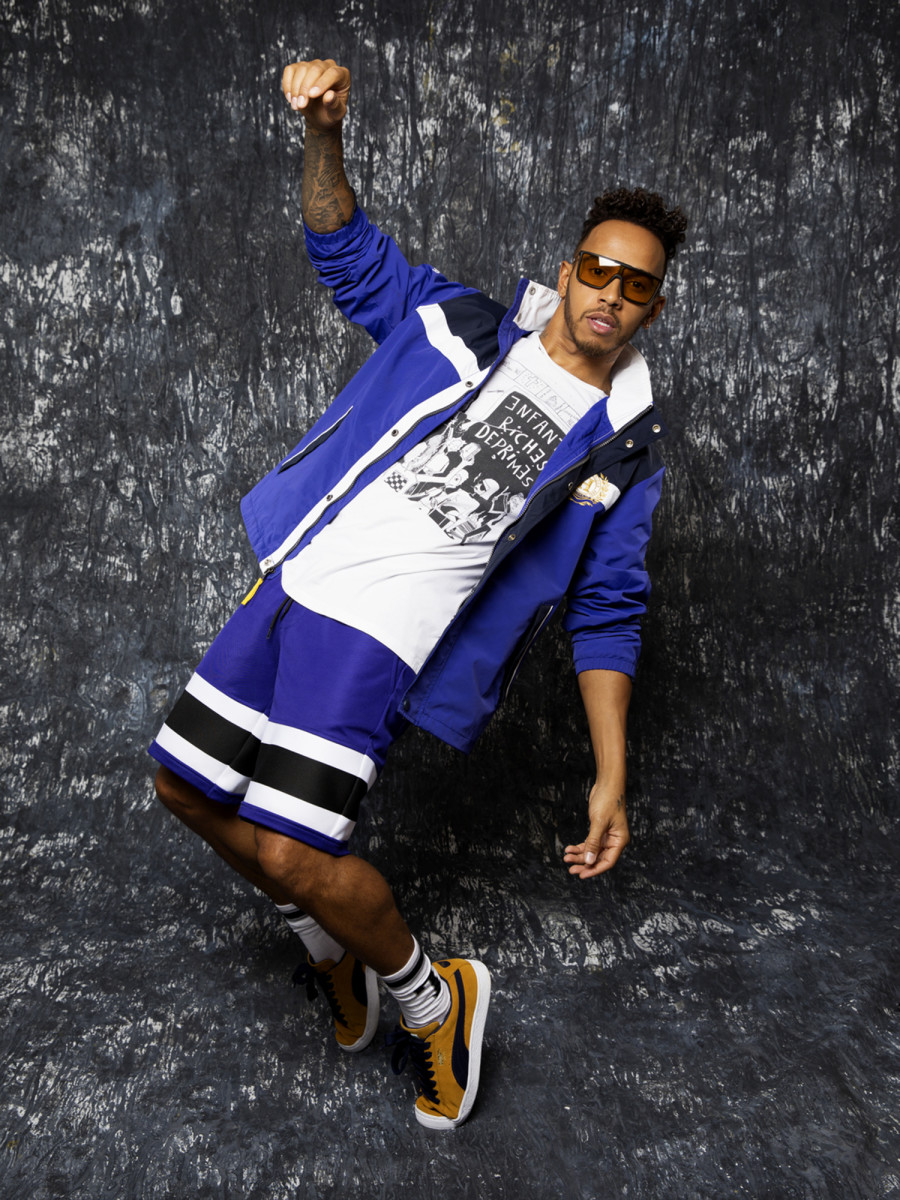 lewis-hamilton-blue-middle.jpg