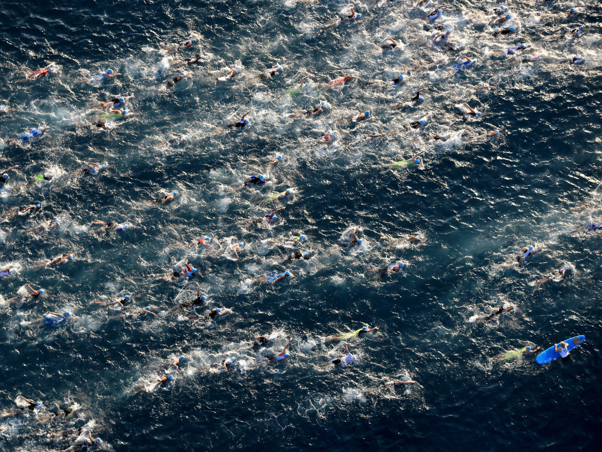 ironman-kona-2017-swimmers.jpg