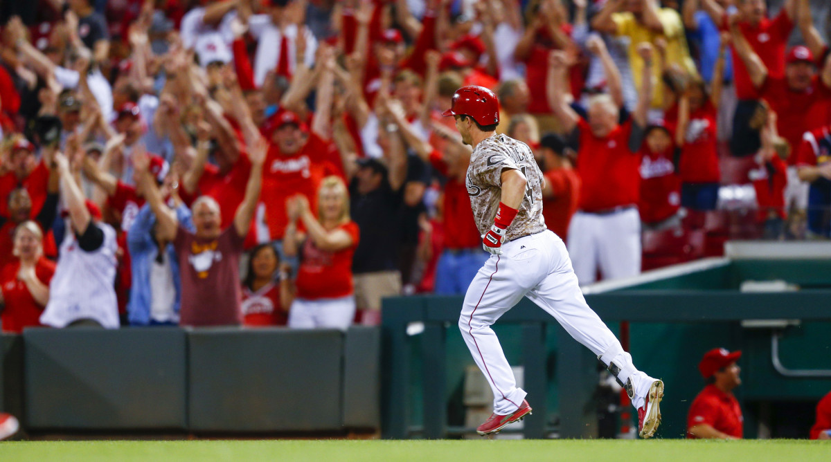 2017-scooter-gennett.jpg
