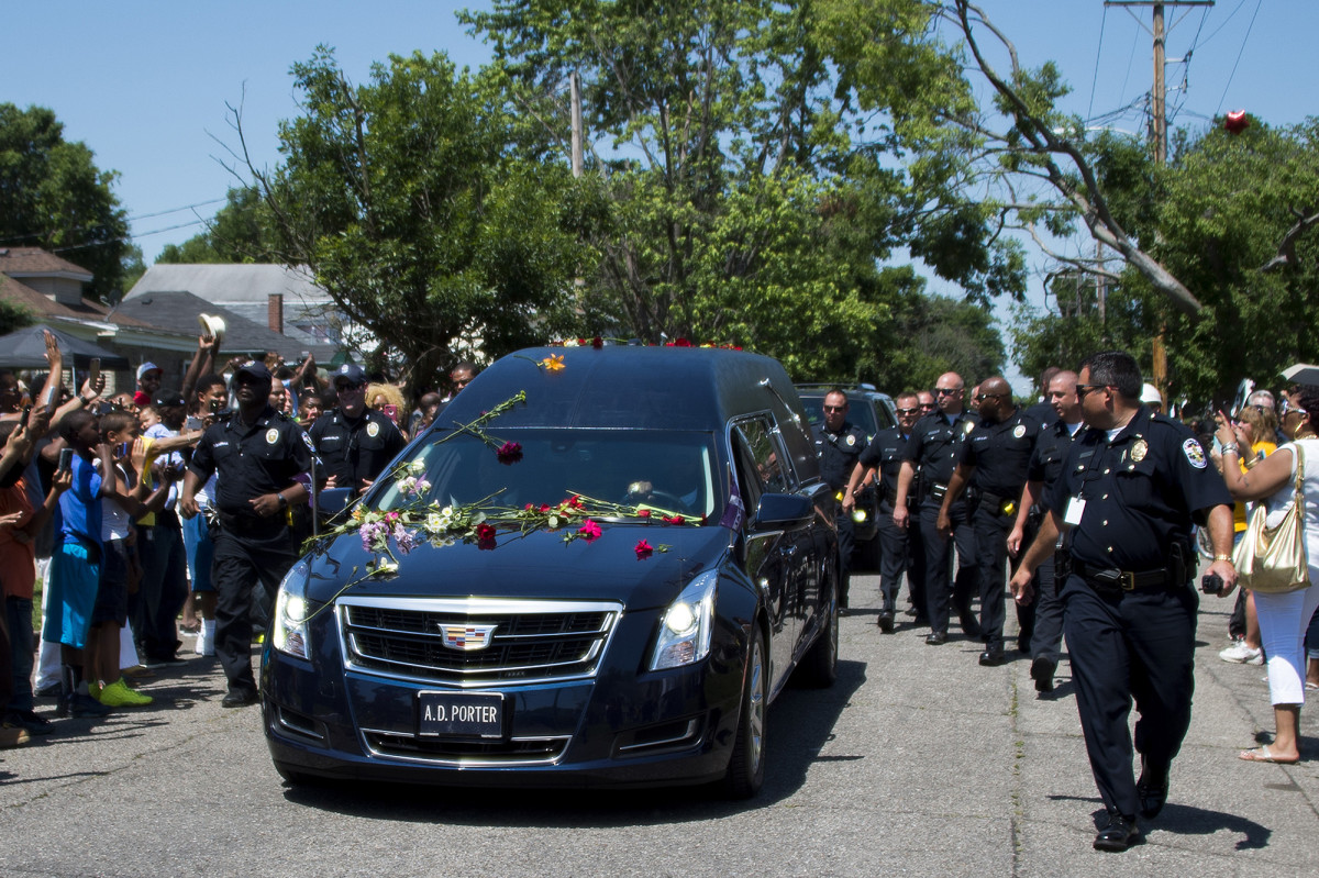 ali-funeral-cadillac-car_1.jpg