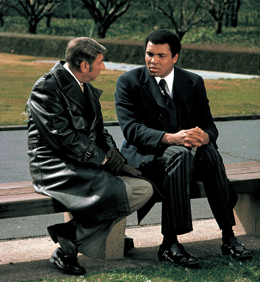 1975-Muhammad-Ali-Howard-Cosell-014471982.jpg