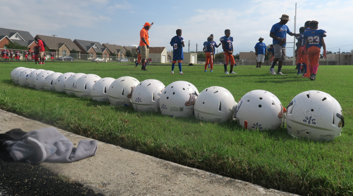 dallas-ballas-helmets.jpg