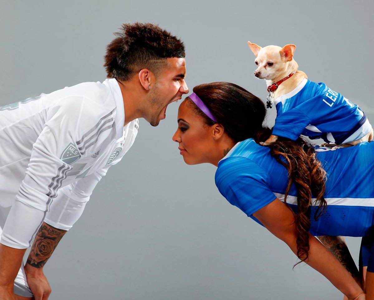 sydney-leroux-X159570_TK4_2078.jpg