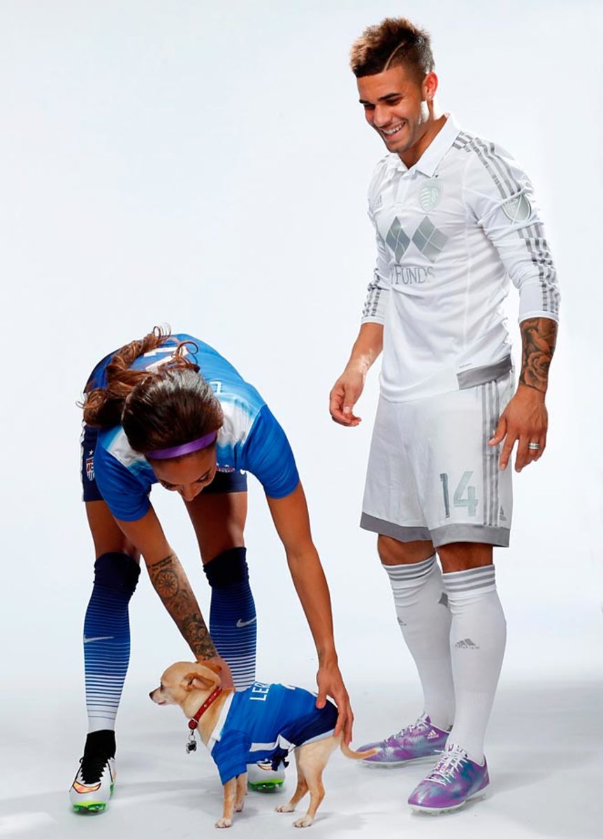 sydney-leroux-X159570_TK4_2036.jpg