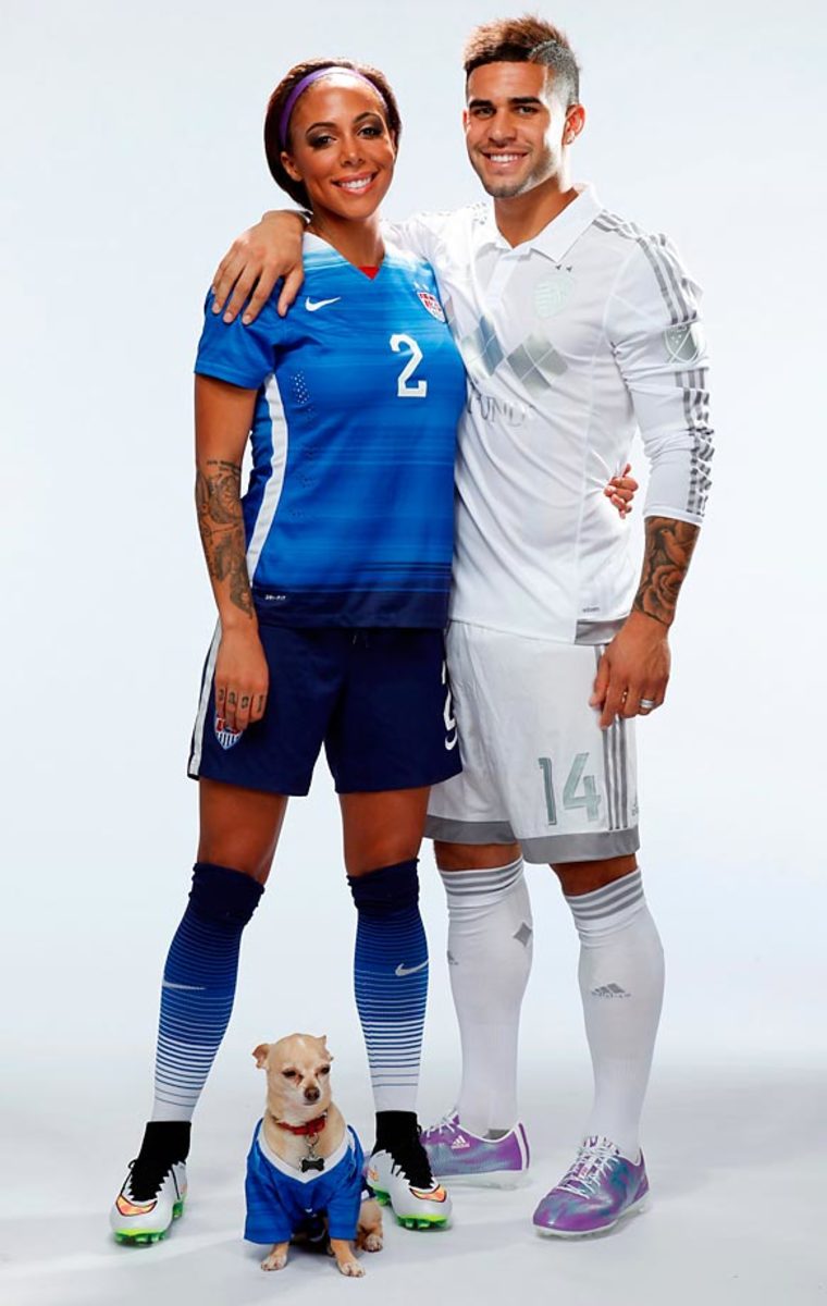 sydney-leroux-X159570_TK4_2042.jpg