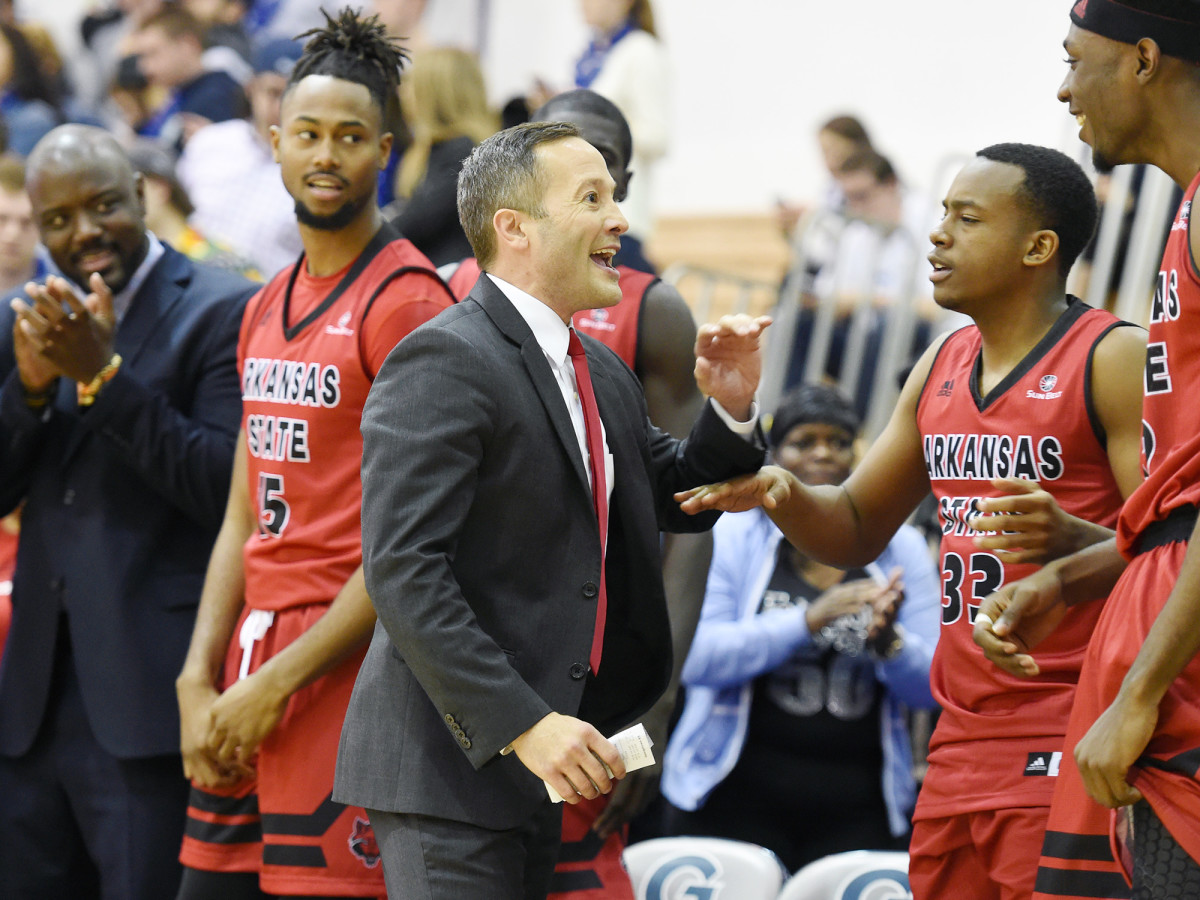 grant-mccasland-arkansas-state-college-basketball-effys-coach-awards.jpg