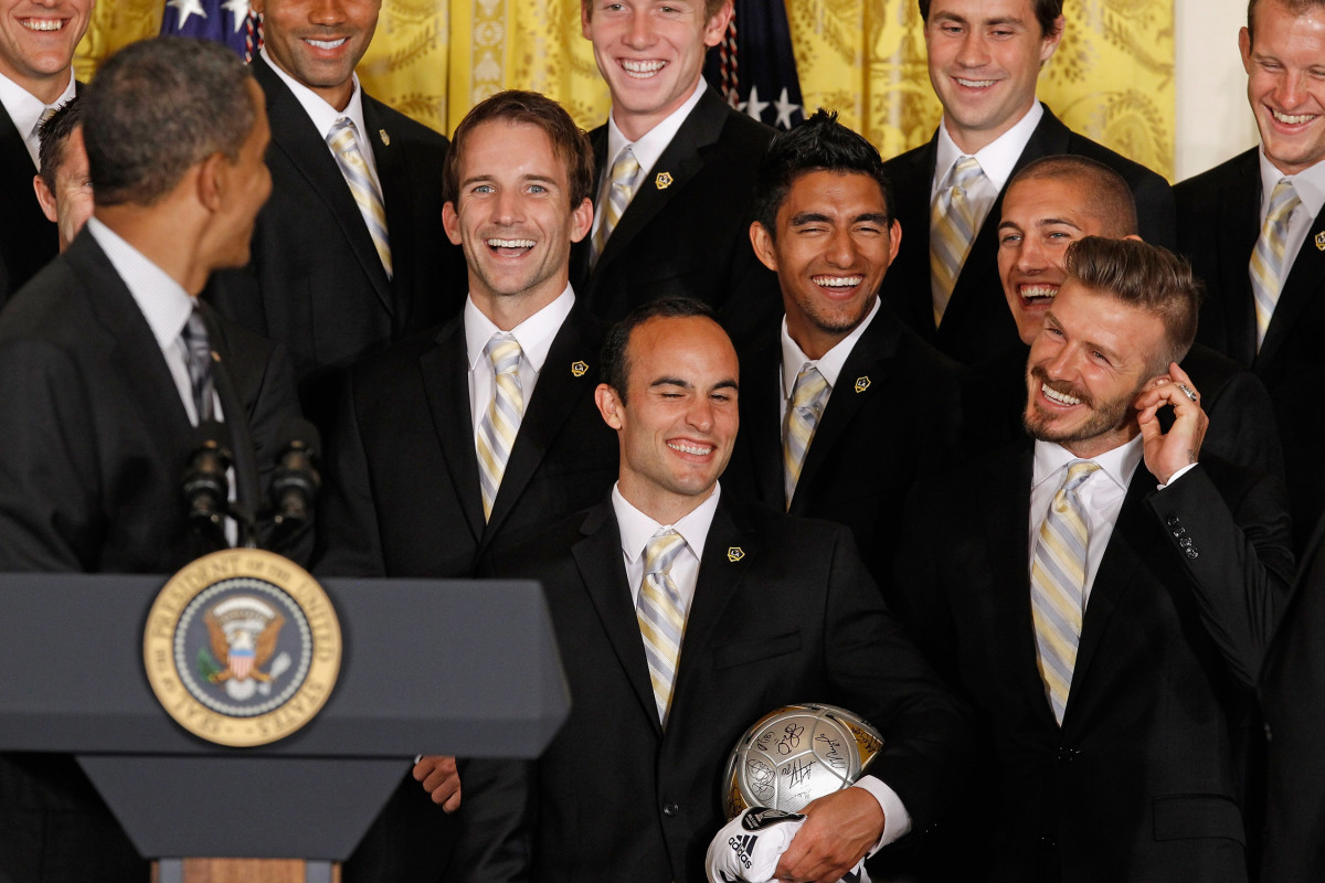 Obama-Galaxy-WH-Donovan-Beckham-2.jpg