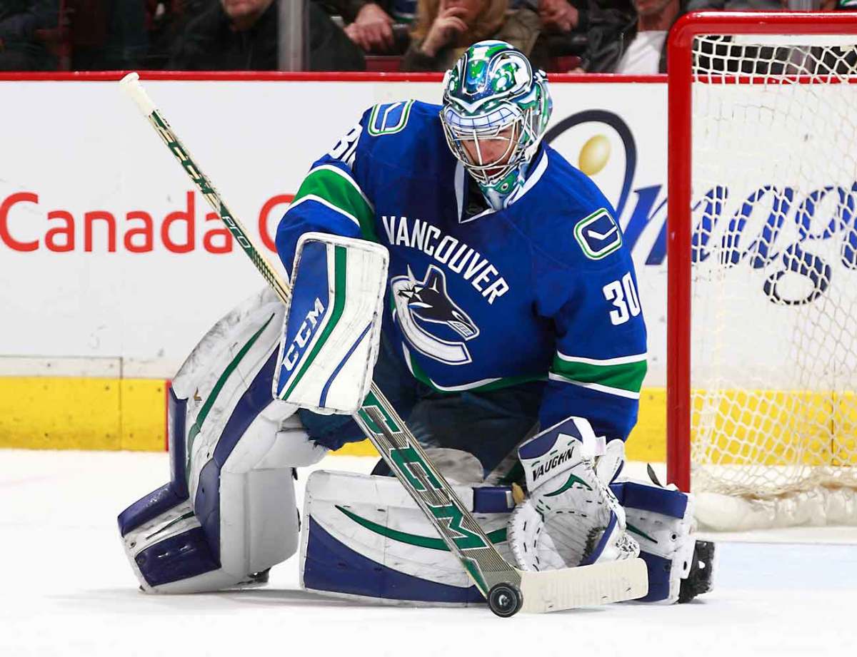 Ryan-Miller-Jeff-Vinnick.jpg