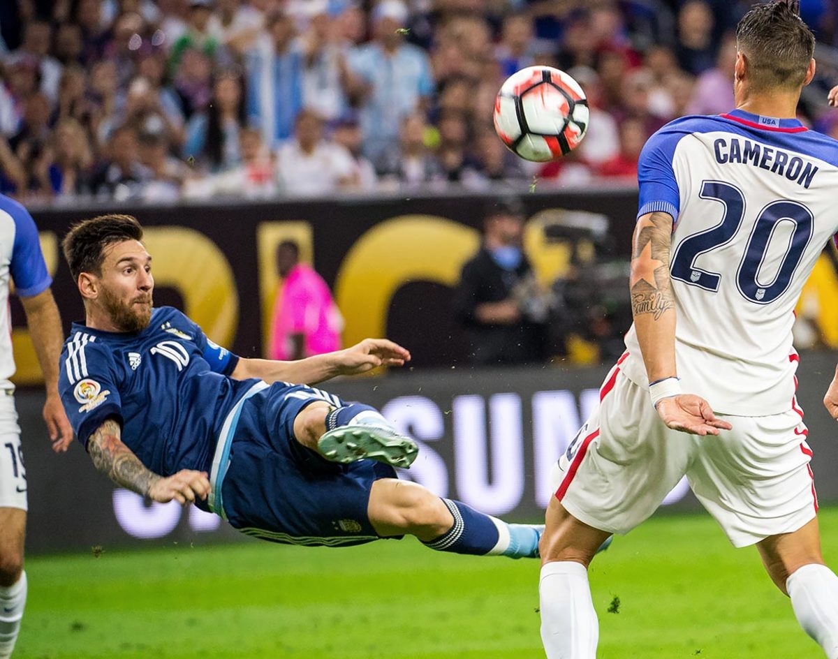 50-Copa-America-semifinal-Argentina-USA-Lionel-Messi.jpg