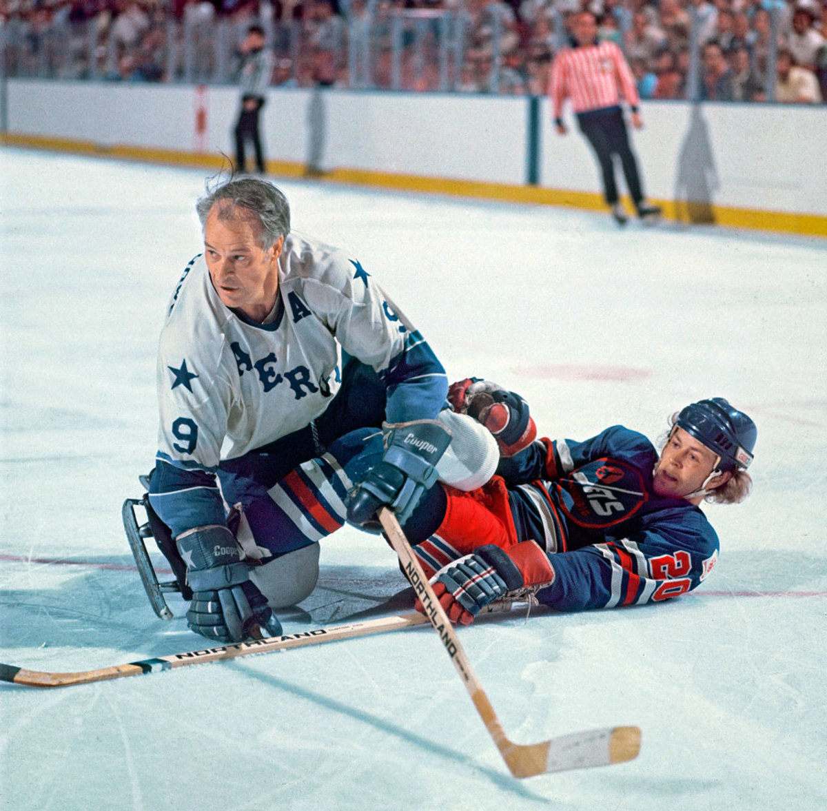 1976-Gordie-Howe-080065632.jpg