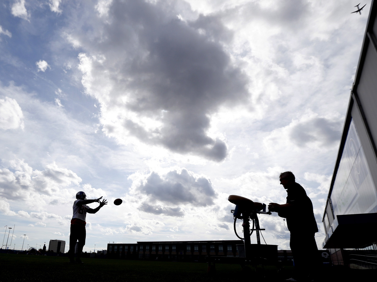 victor-cruz-training-camp-clouds_0.jpg