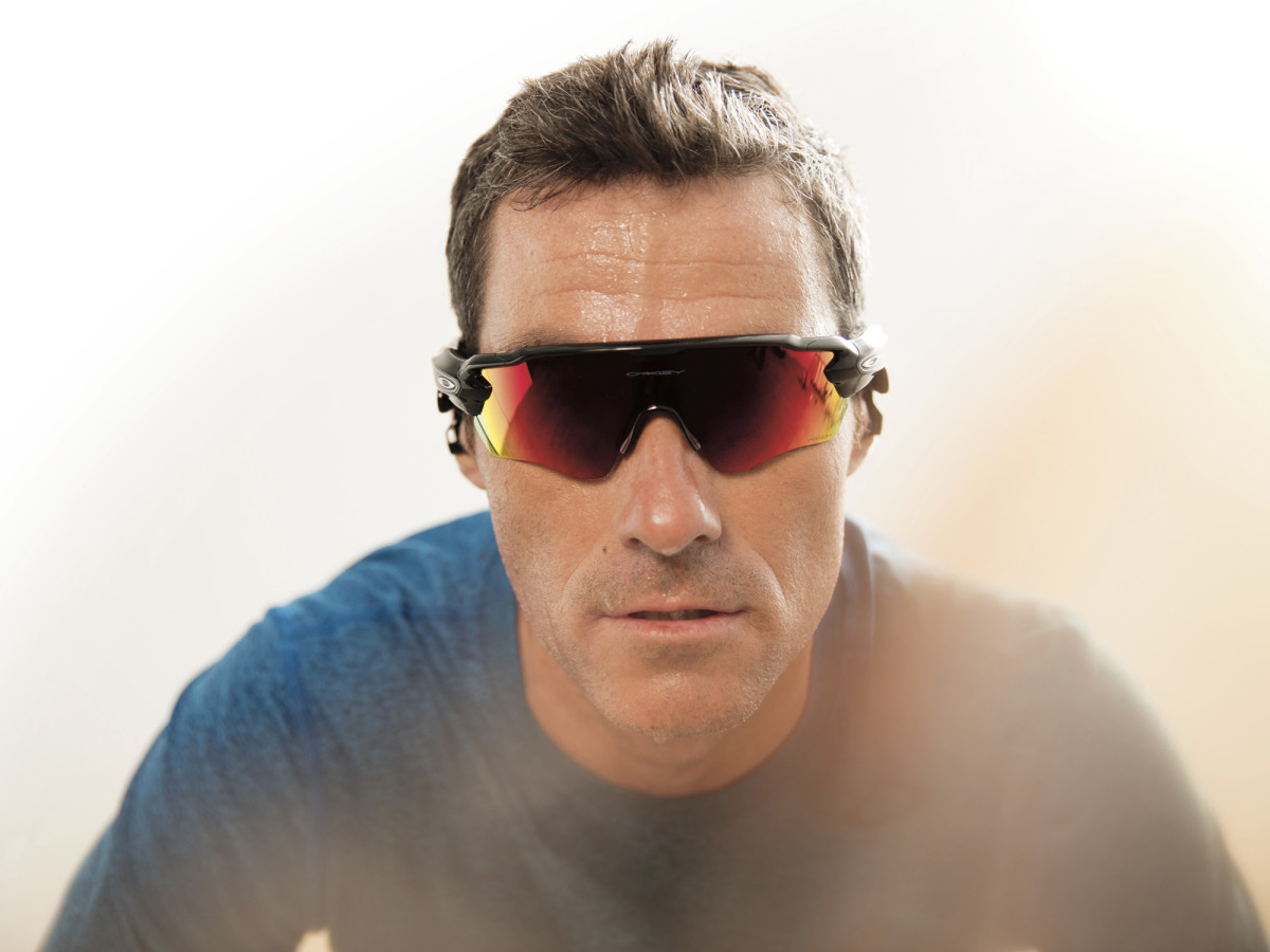 oakley-radar-pace-craig-alexander-closeup.jpg