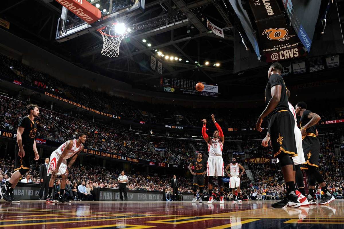 Dwight-Howard-free-throw.jpg