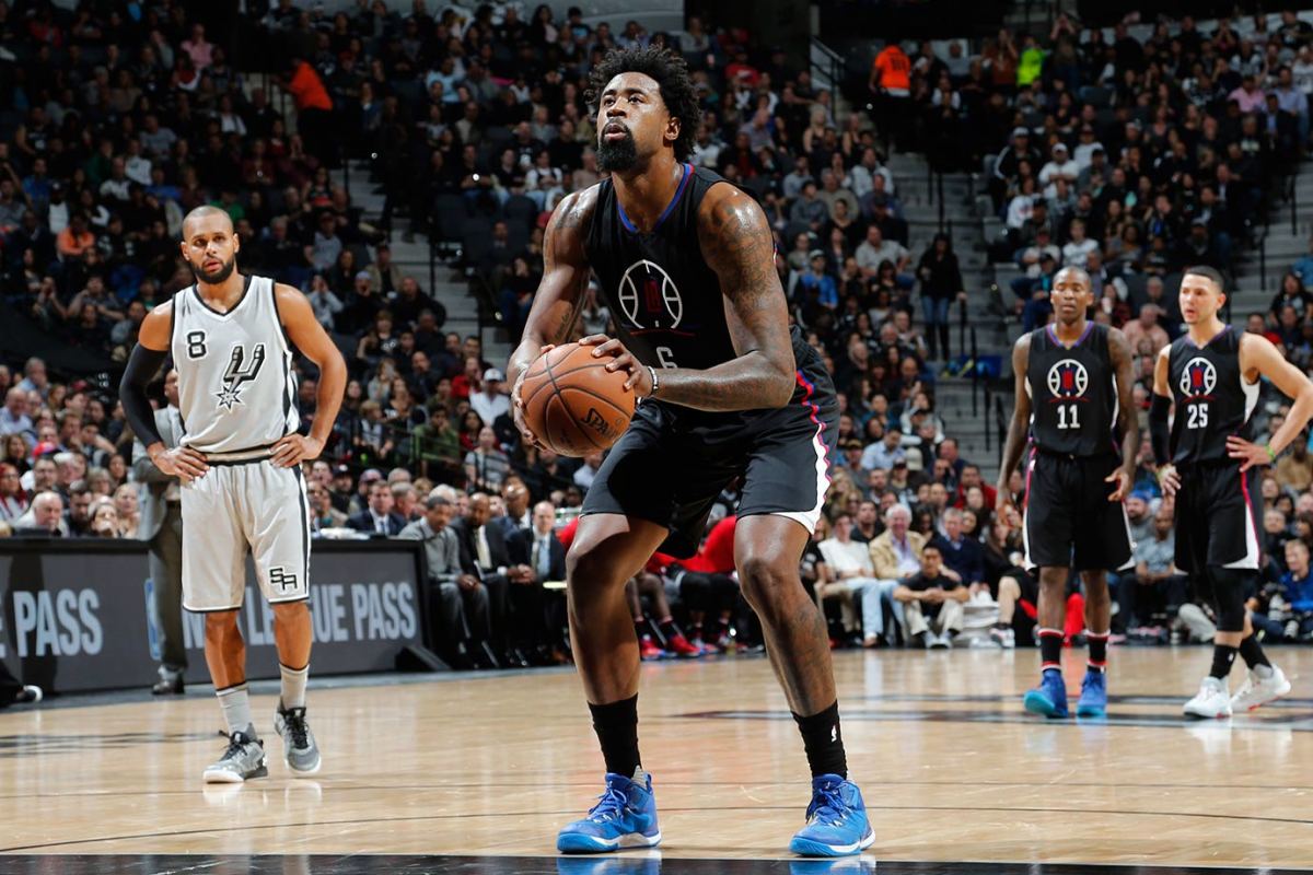 DeAndre-Jordan-free-throw.jpg