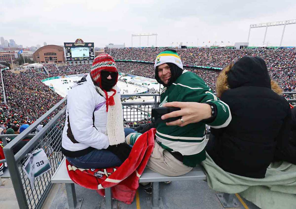 Wild-Hawks-fans-Adam-Bettcher.jpg