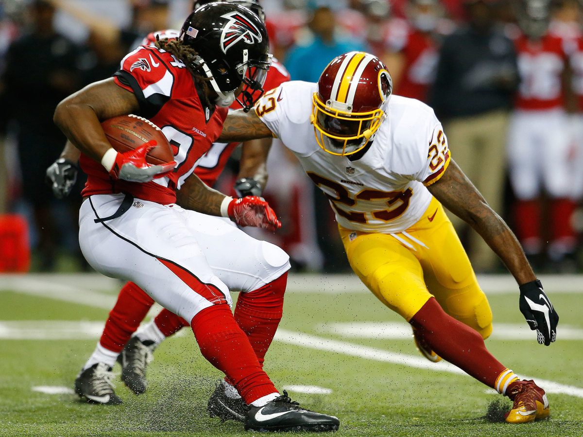 devonta-freeman-busts-hub.jpg