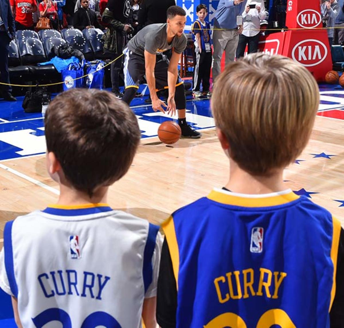 stephen-curry-shootaround.jpg