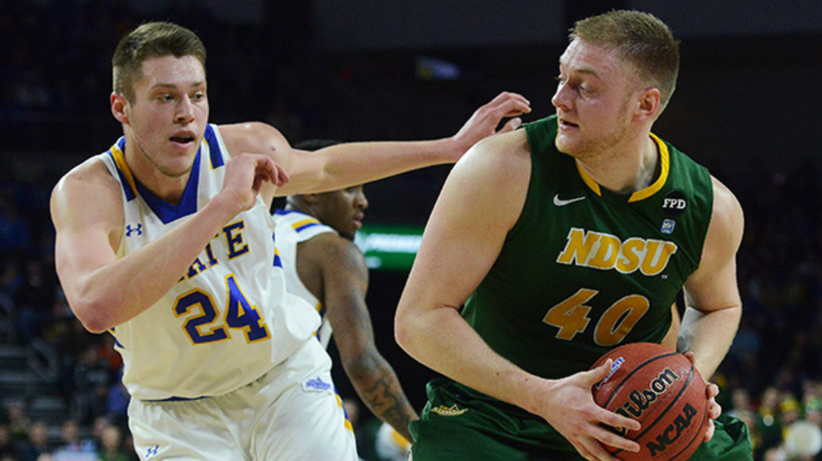 mike-daum-south-dakot-state-630-preview.jpg