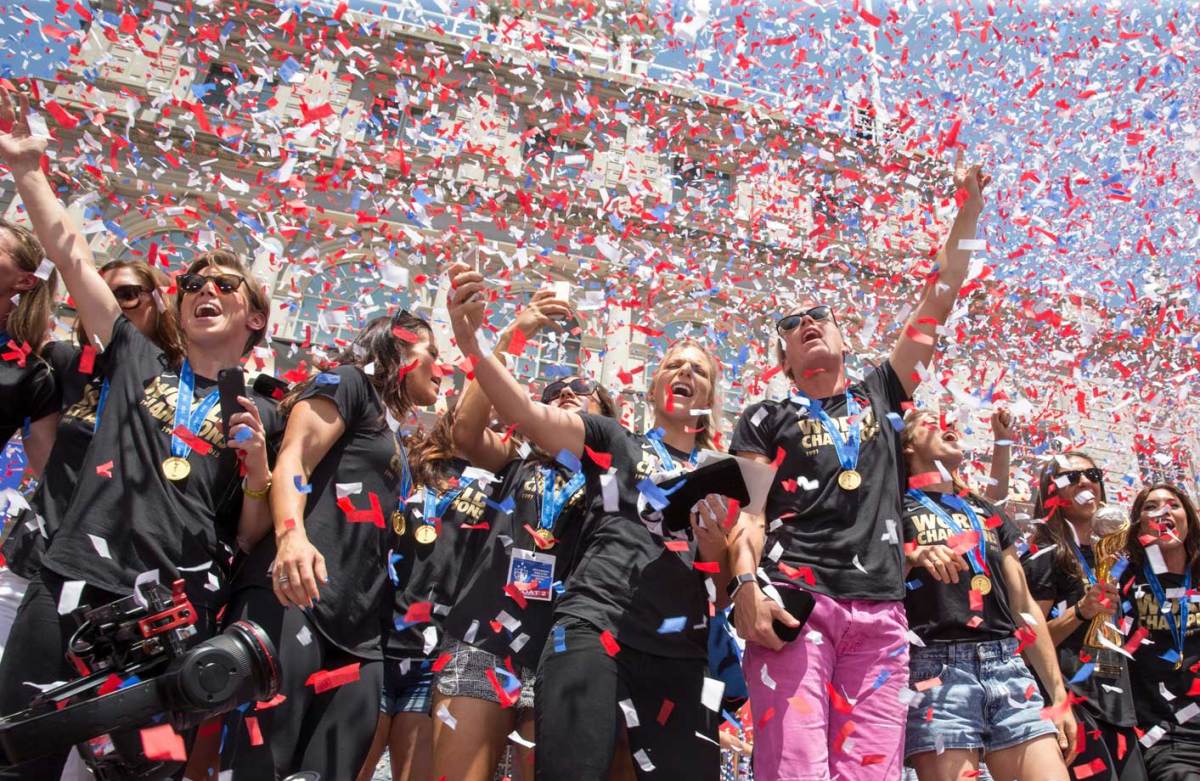 USWNT-parade-NYC-X159775_TK1_034.jpg