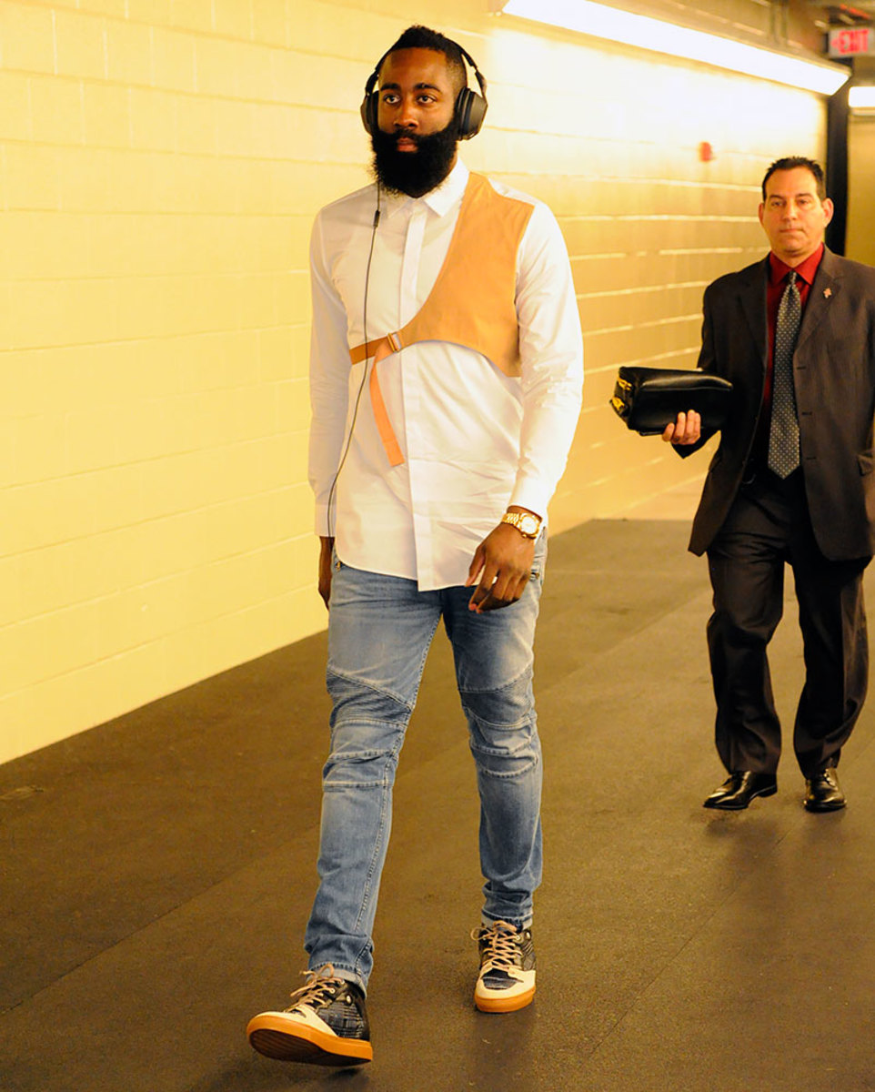 2015-0424-James-Harden-GettyImages-470980038_master.jpg