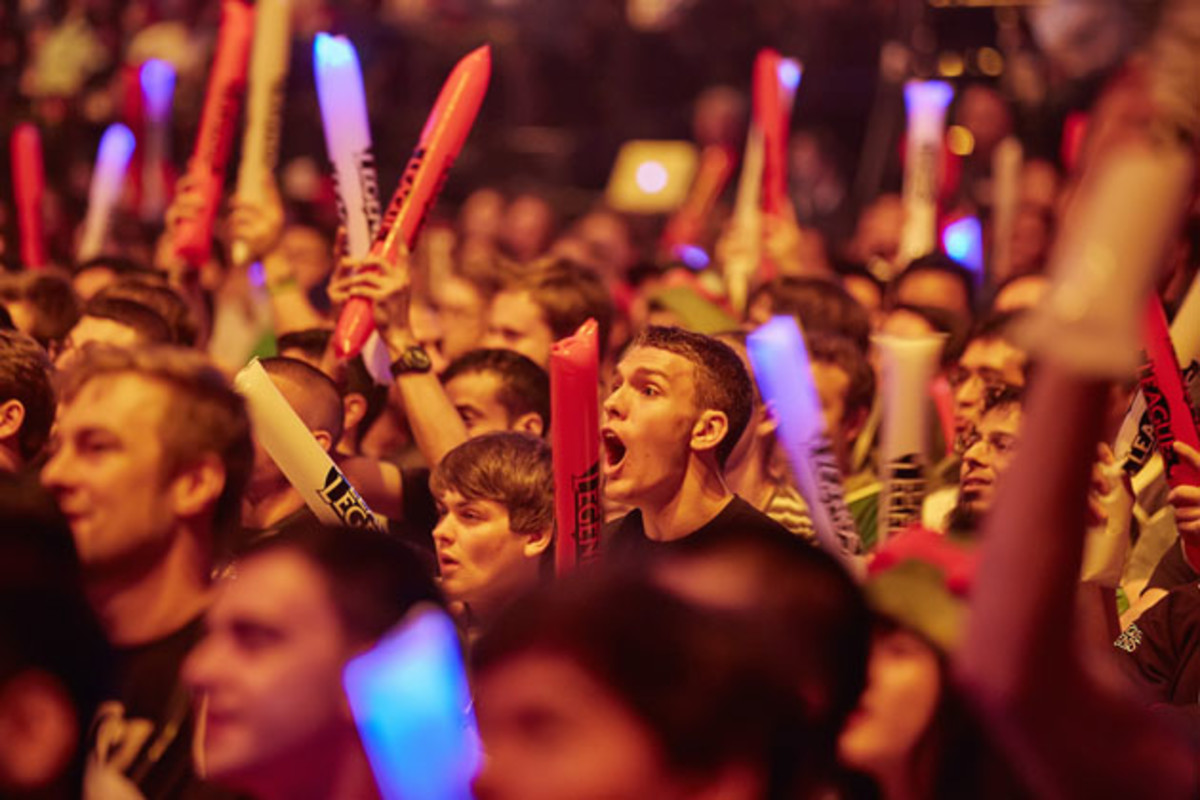 esports-crowd-1.jpg