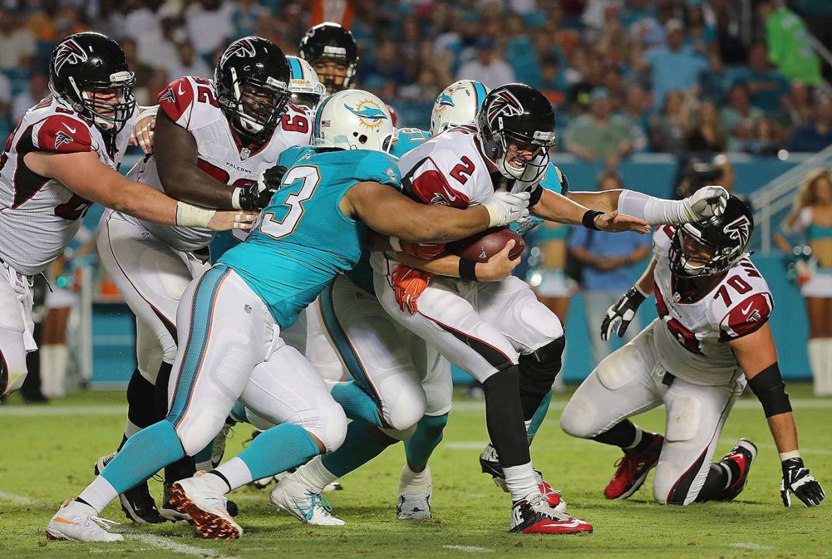 Atlanta-Falcons-Matt-Ryan-sacked.jpg