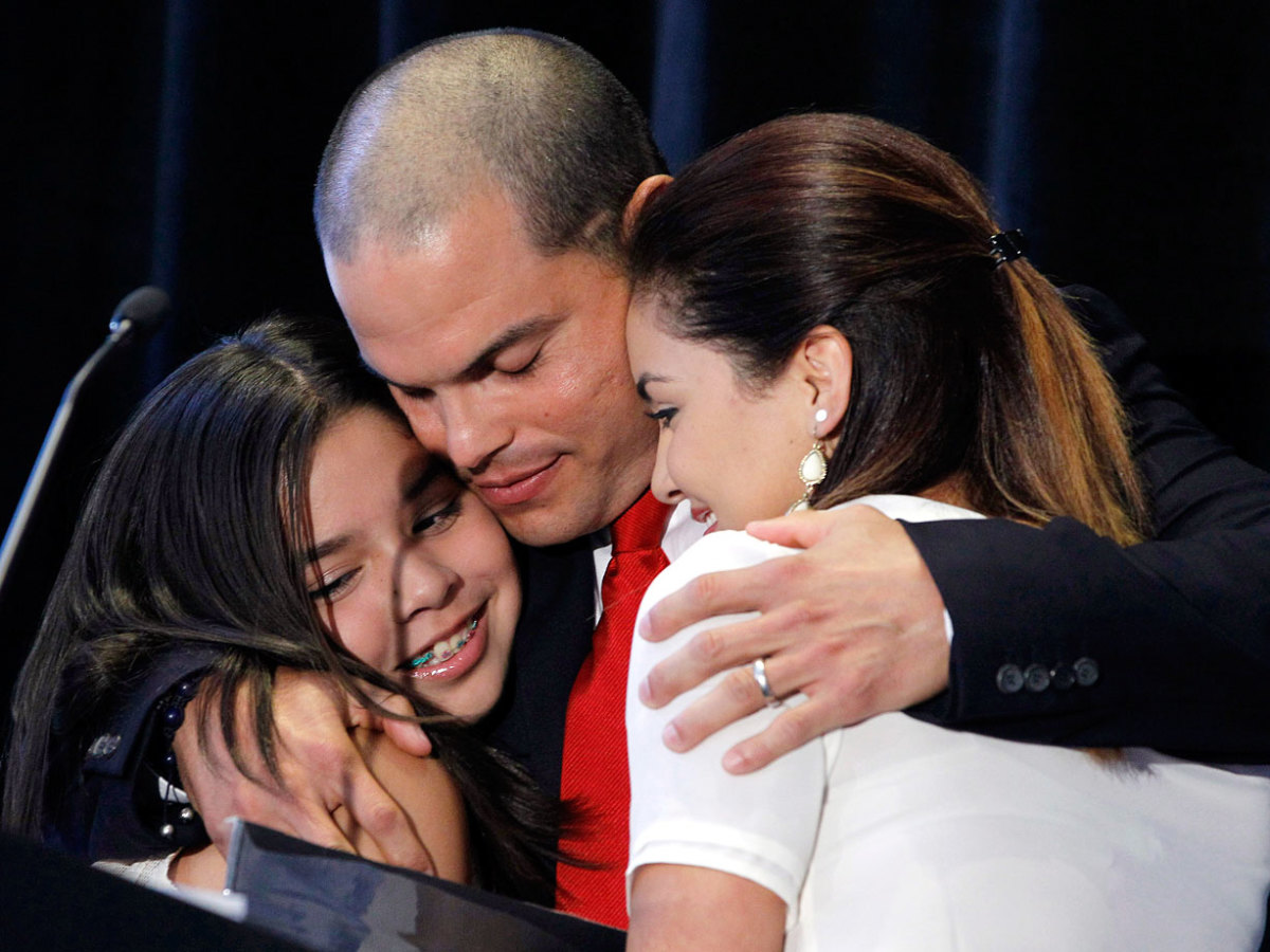 Ivan-Rodriguez-daughters-Ivanna-Amanda.jpg