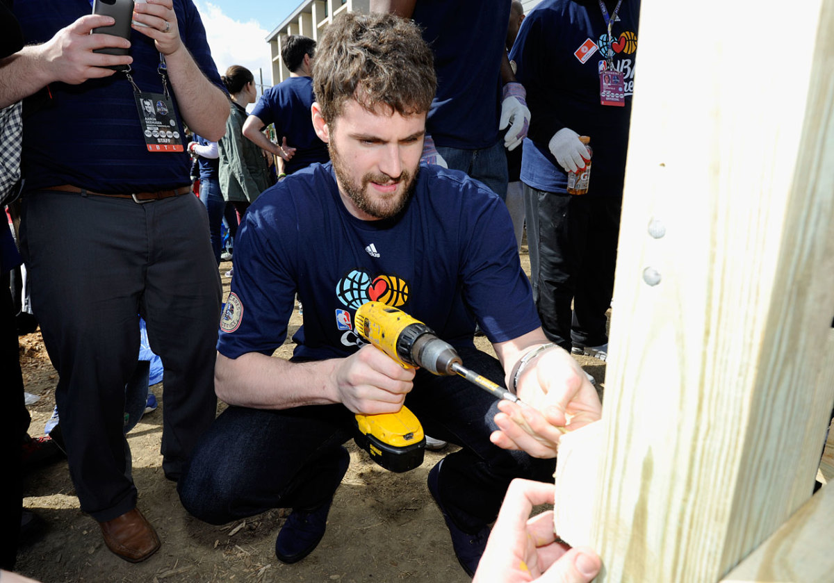 2014-Kevin-Love-NBA-Cares.jpg