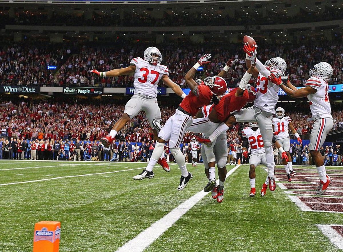 Ohio-State-Alabama-Tyvis-Powell-interception-X159112_TK1_3979.jpg