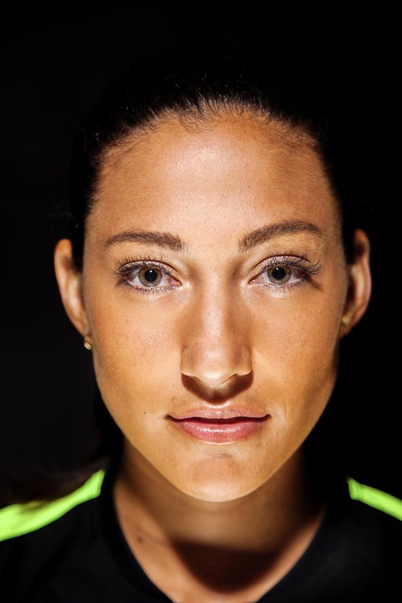 christen-press-X159570_TK2_1257.jpg