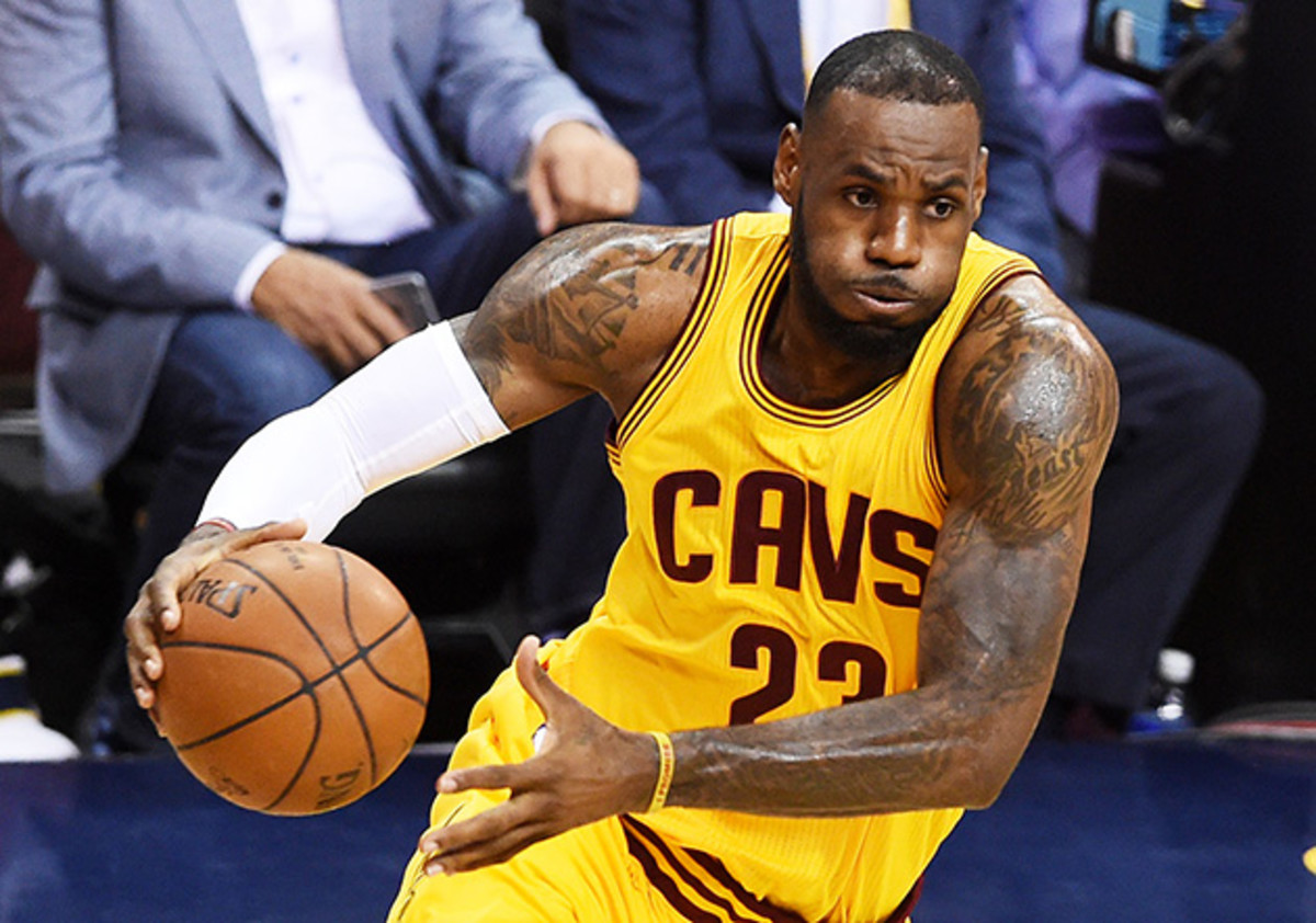 whoop-wearable-fitness-tracker-lebron-james-michael-phelps-630-2.jpg
